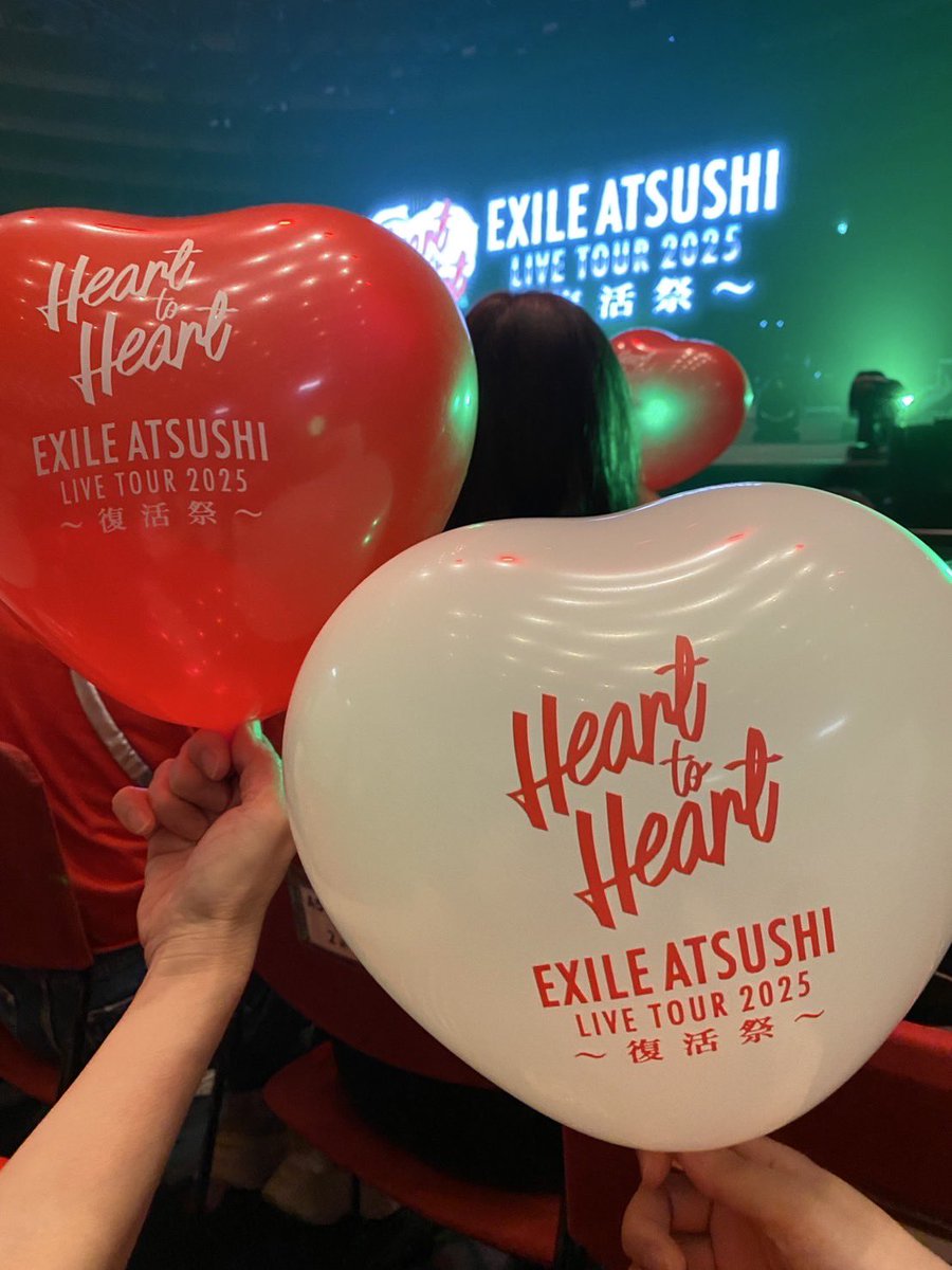 tabe00624939's tweet photo. 待ちに待ったLIVE♪
EXILE ATSUSHI 復活祭

復活への想いのメッセージが
先が見えなかった過去の自分とリンクして涙が止まらなかった
今までで一番泣いたかも

アリーナ３列目の神席と
神対応でトイレも座席へもスムーズに
ありがとうございました！ https://t.co/hYtWGJLCZU
