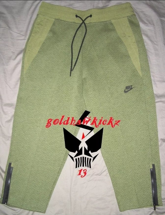 goldhawkickz13's tweet image. #Nike #Sportswear #TechFleece Sneaker Trousers Pants Shorts 831711 387 NSW  olive