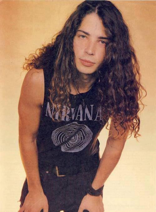 crockpics's tweet photo. Chris Cornell in his Nirvana shirt https://t.co/uDOMbyZolD