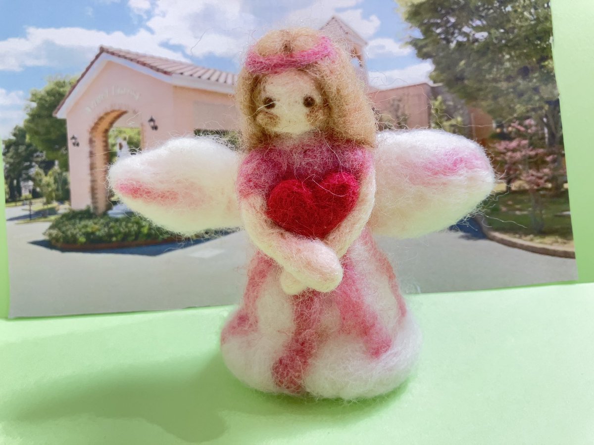 森の中にいるたった一人の妖精さん🧝‍♀️

#こみっとプレイス 
#妖精
 #羊毛フェルト