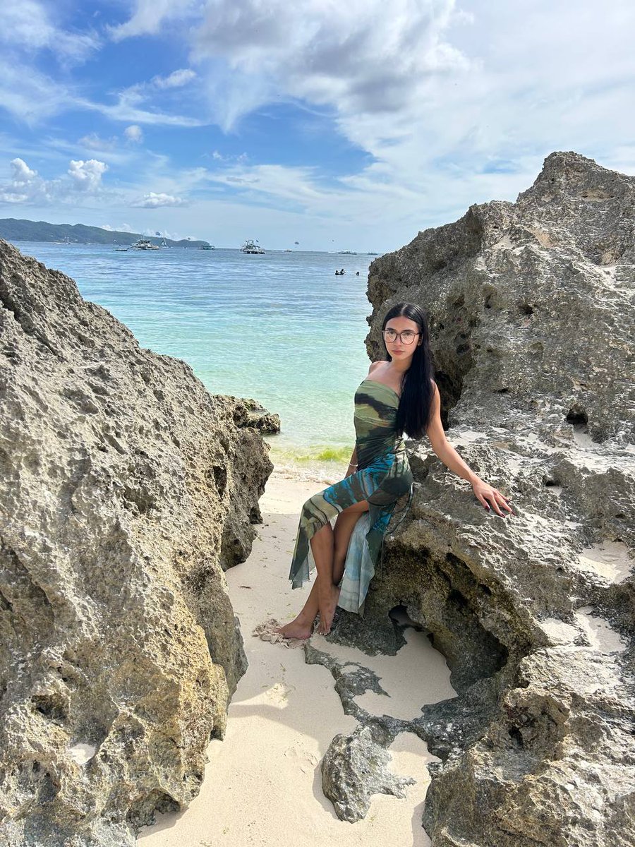 sweetreign26's tweet photo. Feeling sexy and free 😍😘

#summer
#fypシ゚ 
#lgbtsupport 
#followfollowfollow https://t.co/xJqaHDr6fa