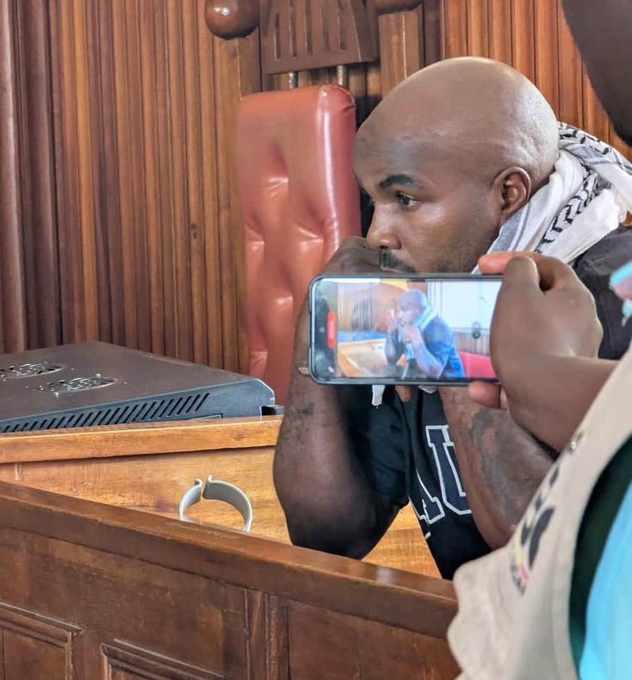 DavidLRubongoya's tweet photo. 5 days since the Court ordered for the immediate transfer of comrade Eddie Mutwe from Masaka Prison to Luzira Prison for better management of his post-torture effects, Eddie Mutwe remains at Masaka Prison in contempt of the Court order! Efforts to apply for his bail are still futile - the judge is yet to find a date to hear it despite his deteriorating health situation! 
#FREEUGANDA
