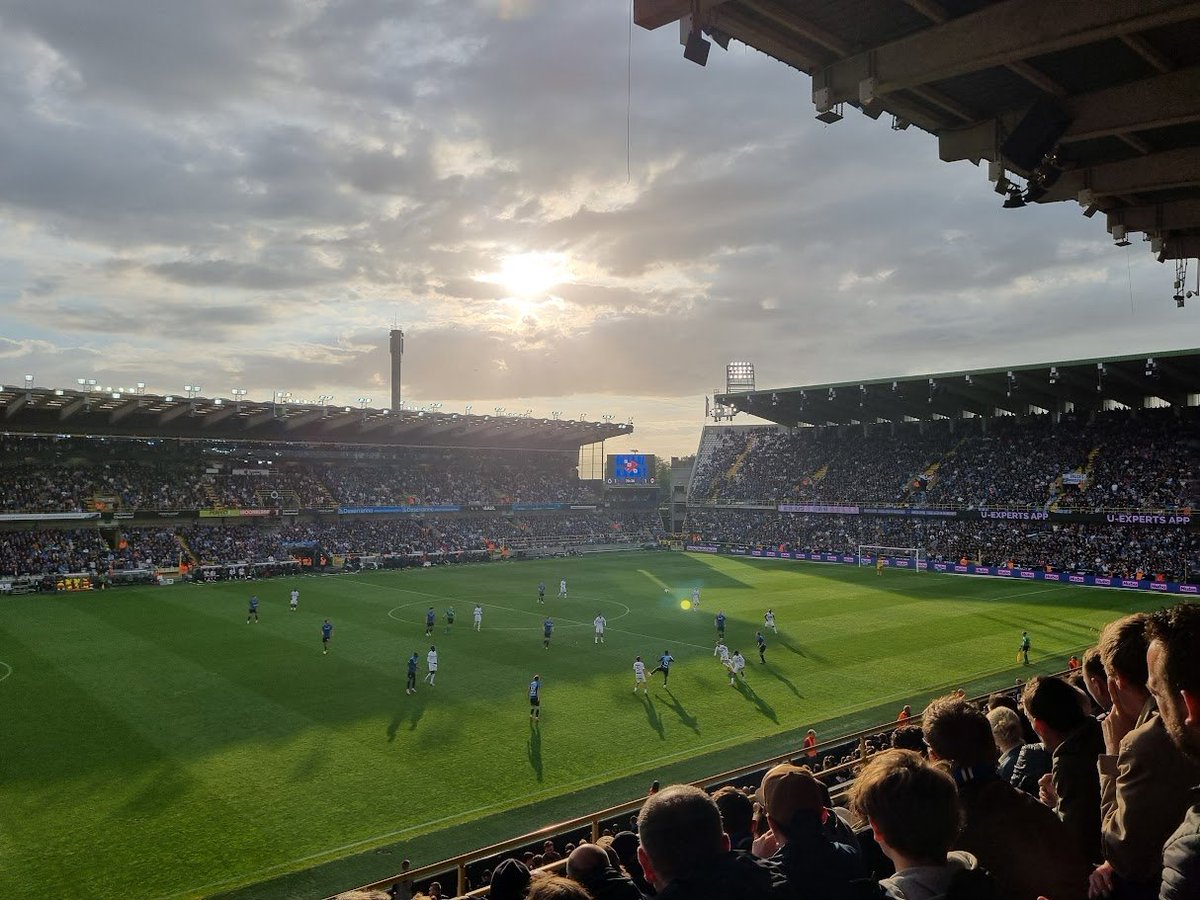 Het was een prachtig seizoen van #ClubBrugge. Bekerwinst, bij de beste 16 clubs in de UCL en de enige club die een onstuitbaar Union iets in de weg kon leggen. We kunnen niet anders dan dankbaar zijn aan de spelers, coach, staff, medewerkers en supporters.
