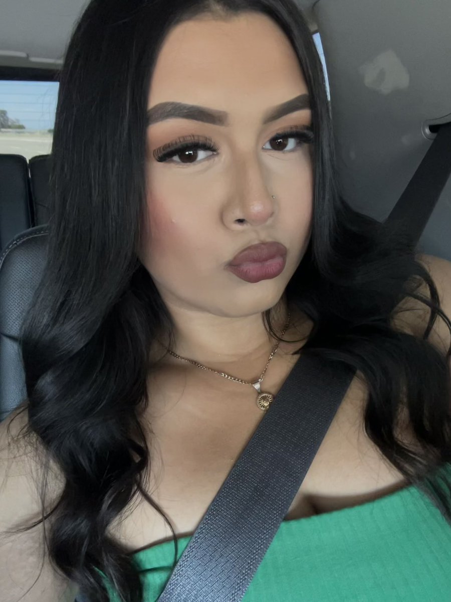 Latina4Yu's tweet photo. https://t.co/m1L749Mwyo