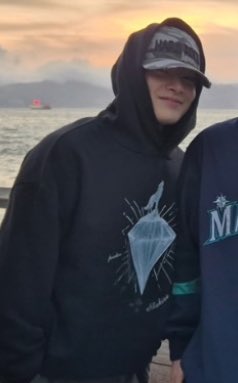 えっとー本気で可愛くてしぬかも😭😭😭🩷🩷🩷
メロ오빠すぎ😭🩷🩷🩷🩷