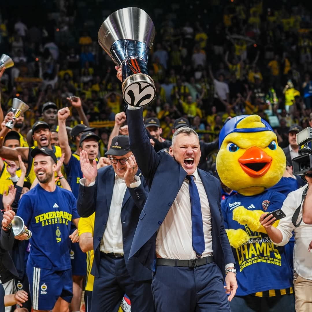 🇹🇷 ŞAMPİYON FENERBAHÇE 🇹🇷 

Turkish Airlines #EuroLeague şampiyonu #Fenerbahçe 🏆🏆