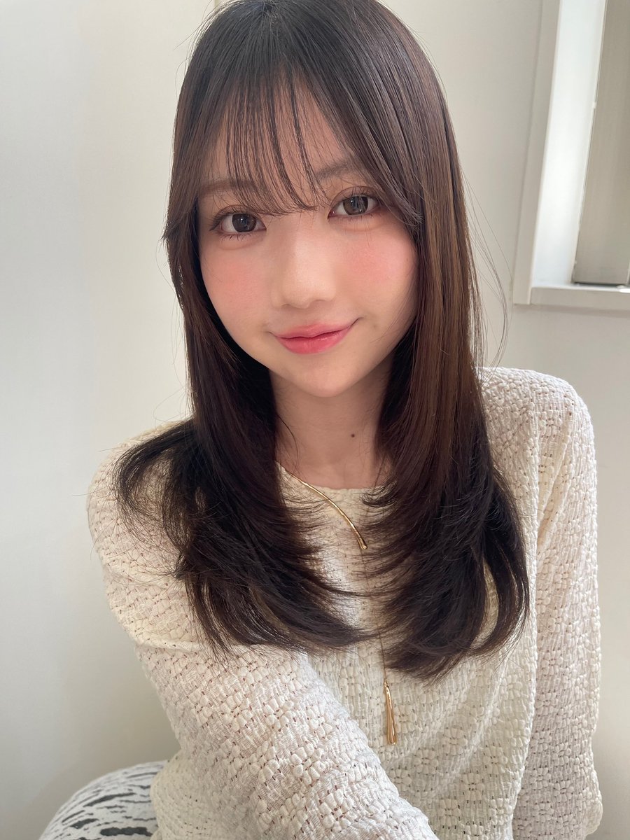 ナチュラルなヘアセットがお気に入り✨️

レイヤーカットって透け感出て好きだな〜🪄🫧