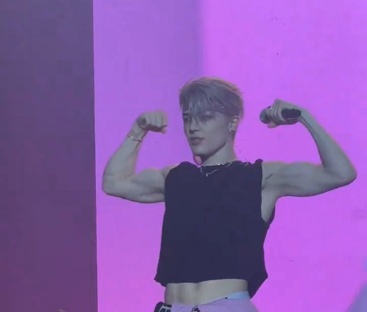 purplejjk14's tweet image. MAKI WHAT