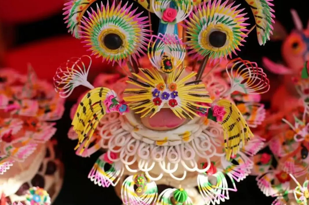 YananCHN's tweet image. Meet the edible #art of #Yanan – Huangling #dough flowers! 

Made with flour, water, and yeast, these handmade creations from Huangling county wow with their delicate designs and have been listed as a provincial intangible cultural heritage since 2008! #TastyYanan #YananHeritage