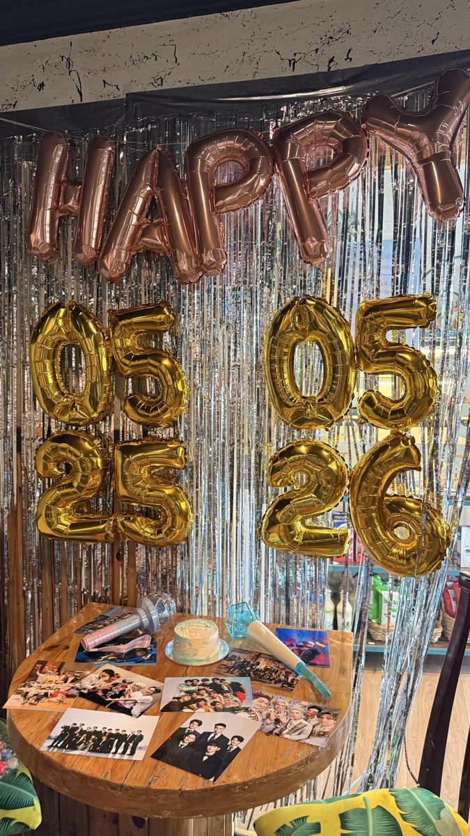 boysof525_526's tweet photo. Huge thanks to all the Shawols, Carats, and Caratwols who joined our cupsleeve event celebrating #SHINee &amp; #SEVENTEEN’s debut anniversaries!

Your energy made it unforgettable. Let’s keep supporting our boys together—always! https://t.co/EtGEbesfoz