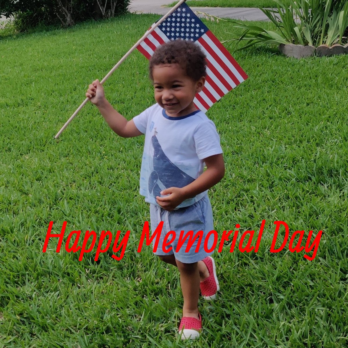 Shout out to ALL my people who served and are still active in the military. Thank you for your service 🙏🏿🙏🏿