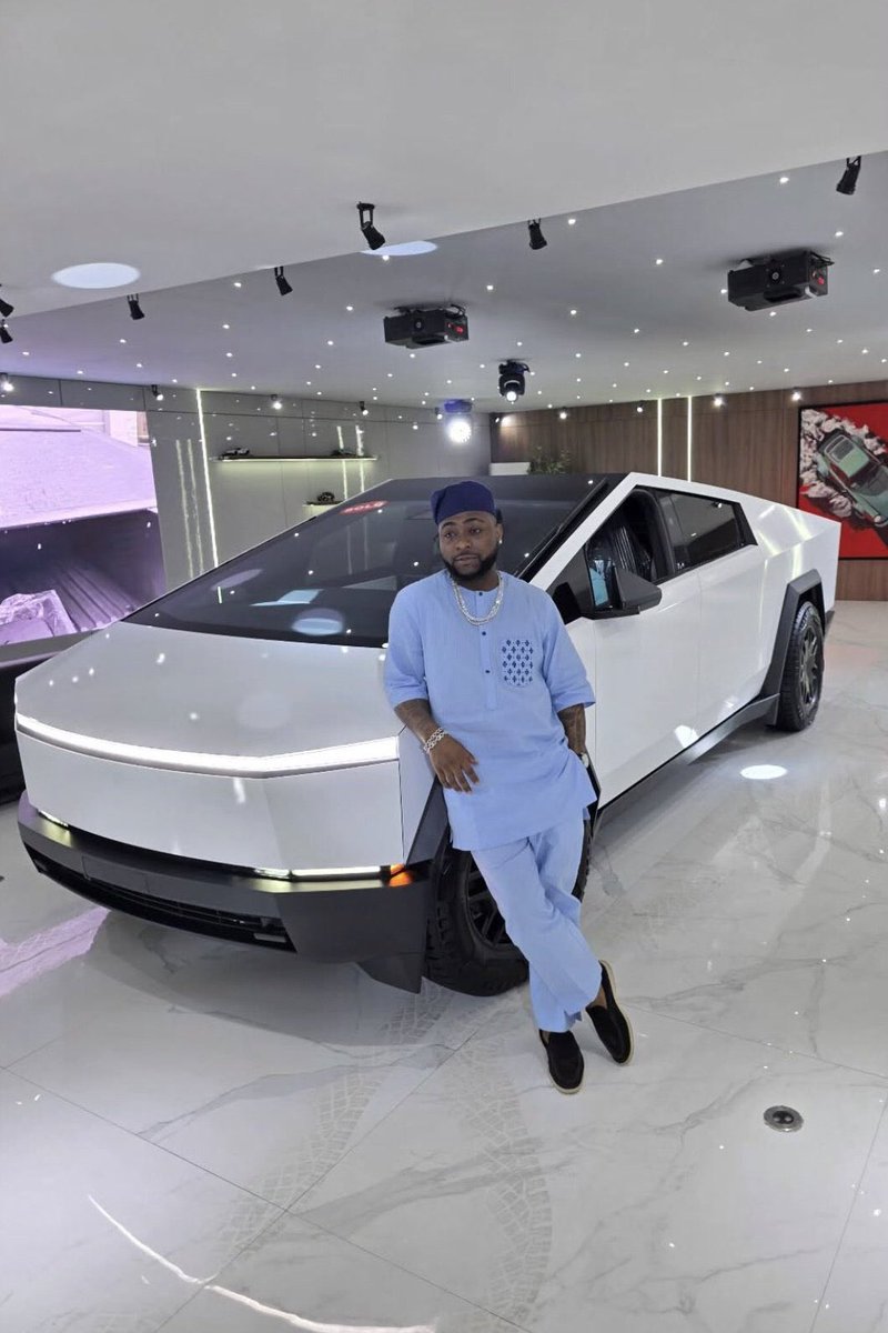 abazwhyllzz's tweet image. Davido buys a New Tesla Cybertruck. Money na water💰💰❤️