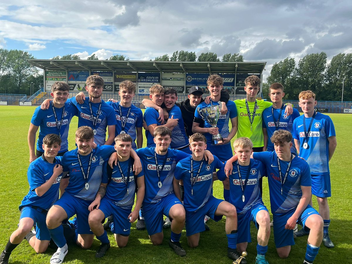 Glossop North End Community Club (@glossopfootball) on Twitter photo โช๏ธ๐๐จ๐ฃ ๐ช๐๐ก๐ต
Our #under18s finished their season with a 5 v 2 <a href="/AlfretonTownFC/">Alfreton Town FC</a> Manchester in the <a href="/EMJFL/">EMJFL</a> <a href="/fusedSPORTMCR/">Fused Sport - Manchester</a> Prem Cup Final ๐
โฝ๏ธ Matty B
โฝ๏ธ Tom L
โฝ๏ธ Harvey H
โฝ๏ธ Brodie S
โฝ๏ธ Taylor W
MOM was awarded to Matty B !
๐ตโช๏ธโฝ๏ธ
#Bestwecanbe #Playforyourtown โช๏ธ๐๐จ๐ฃ ๐ช๐๐ก๐ต
Our #under18s finished their season with a 5 v 2 <a href="/AlfretonTownFC/">Alfreton Town FC</a> Manchester in the <a href="/EMJFL/">EMJFL</a> <a href="/fusedSPORTMCR/">Fused Sport - Manchester</a> Prem Cup Final ๐
โฝ๏ธ Matty B
โฝ๏ธ Tom L
โฝ๏ธ Harvey H
โฝ๏ธ Brodie S
โฝ๏ธ Taylor W
MOM was awarded to Matty B !
๐ตโช๏ธโฝ๏ธ
#Bestwecanbe #Playforyourtown