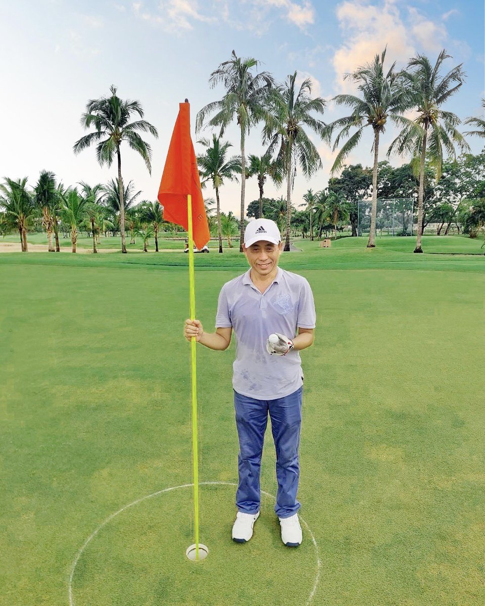 🎉🎉Congratulations to Mr. Kwanchai Invan in achieving Hole In One at Royal Lakeside Golf Club 

⛳️ Hole 3 Par 3 of 136 Yards using a Iron 7 on May 25th, 2025.🍀🍀👏🏻👏🏻👏🏻

#HoleInOne #royallakesidegolfclub #royallakeside #golf #golfers #golfcourse #golfthailand  #thailand