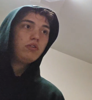 SaintEmUp's tweet image. imagine this dude tryna press you🤣