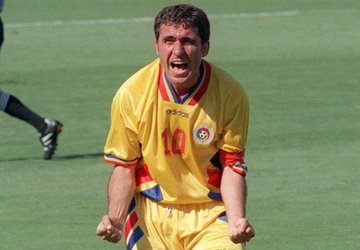 #OnThisDay in 2001:  

🇷🇴 Rumäniens Superstar Gheorghe #Hagi beendet seine Karriere. 🔚