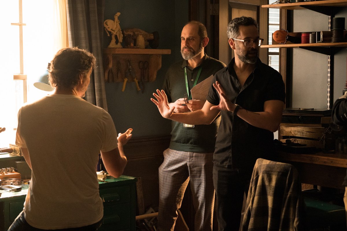 TheLastOfUsBR's tweet photo. "Druckmann, que criou o jogo, jamais me deixará estragar nada," diz Mazin.

"Na maioria das vezes sou eu quem diz: 'E se fizéssemos como no jogo?' Mas o Neil é ótimo em me dar a liberdade de testar, ajustar, adaptar e evoluir onde acho que tornaria a série melhor."

#TheLastOfUs https://t.co/zVrHbMEFcp