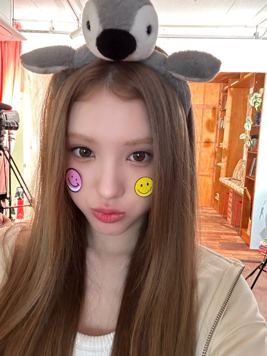 ODDYOUTH_FR's tweet photo. ✿ ( X ) | 26.05.25 ✿

› #MYAH : yehehe

#ODDYOUTH #오드유스 @oddyouth_offcl https://t.co/gXrhqu4Mb7