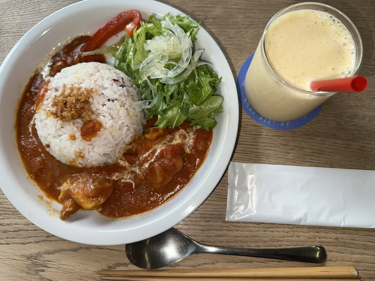shouzero28118's tweet photo. 今日は職場の後輩たちと
食事に行きました。カレーめちゃくちゃ美味かった。#cccscd https://t.co/njQs8EmPRw