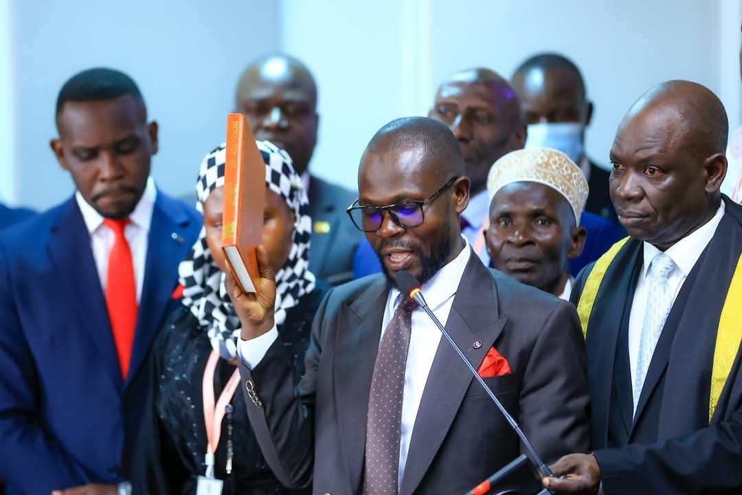Novapro95's tweet image. BREAKING: The High Court has nullified the election of Luyimbazi Elias Nalukoola as Member of Parliament for Kawempe Division North, Kampala.
Justice Bernard Namanya ruled the seat vacant and directed the Electoral Commission to conduct a fresh election in the constituency.