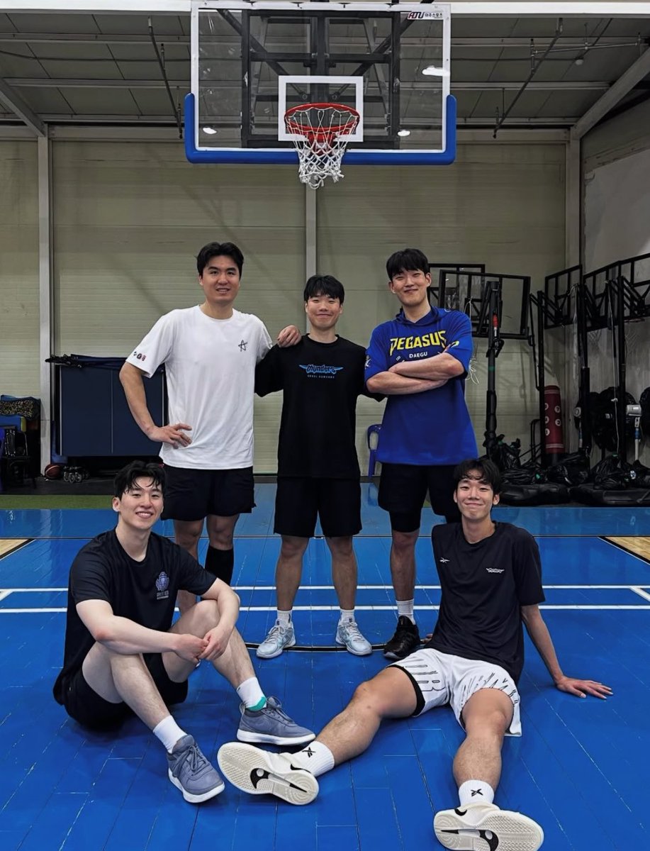 그래이쁘다데뷔해라.