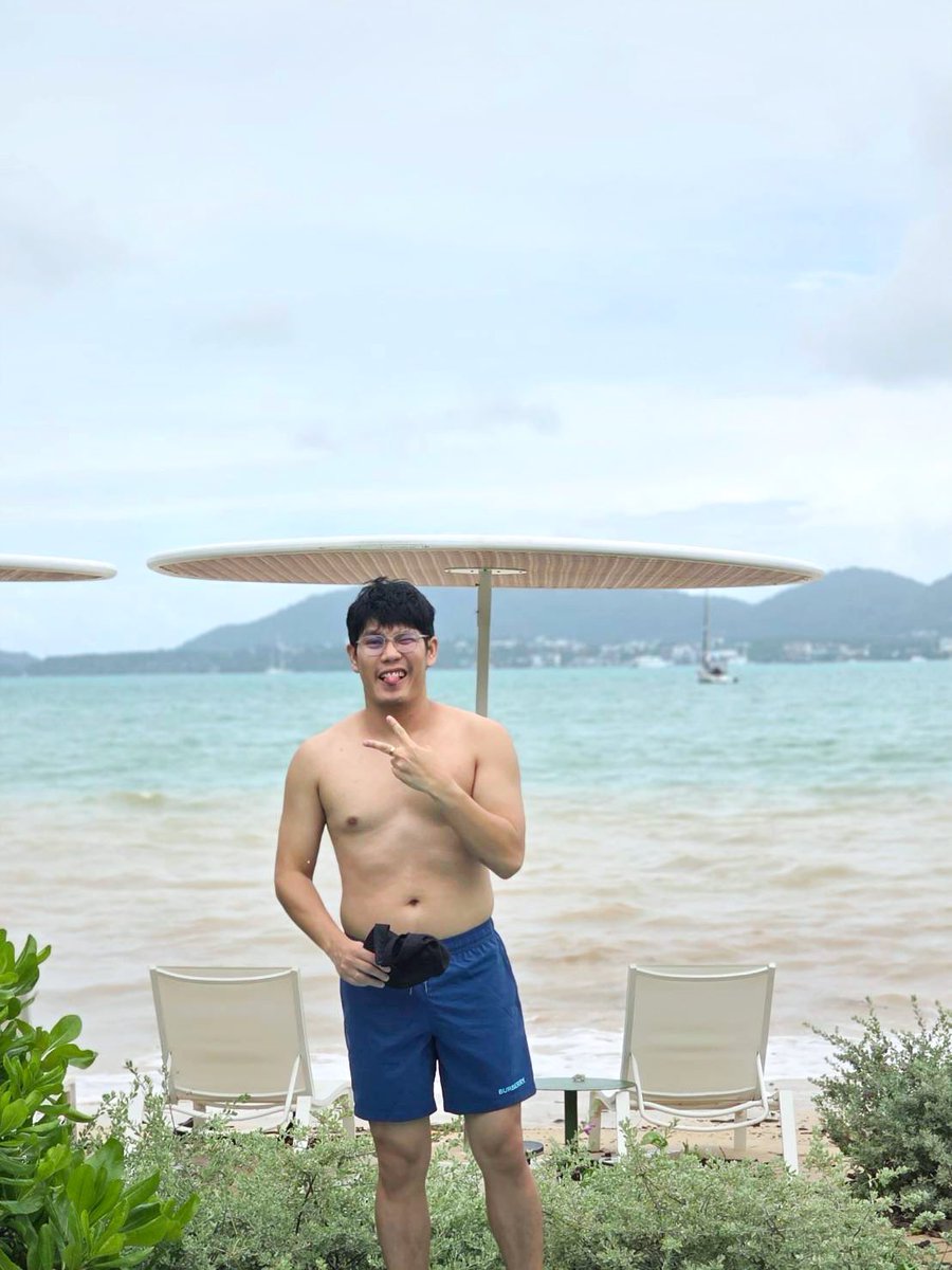 เล่นน้ำในวันที่พายุเข้า 🤣