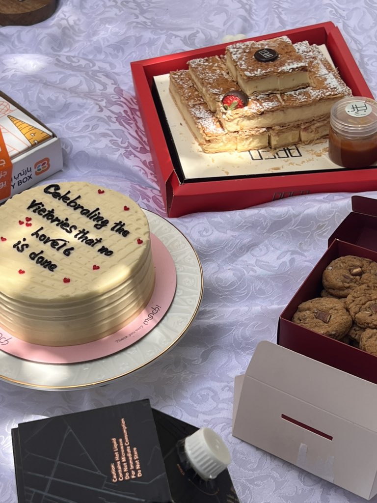 خخخلصت اختباراتتتت اننااا خلصصت 🥳🥳🥳🥳🥳
خلاااصصص لفل 6🥳✅✅✅✅✅
والله كان ارهق ترم لكن الله يثمن التعب ويبلغنا درجات حلوه ويبشرنا فيها يارببب