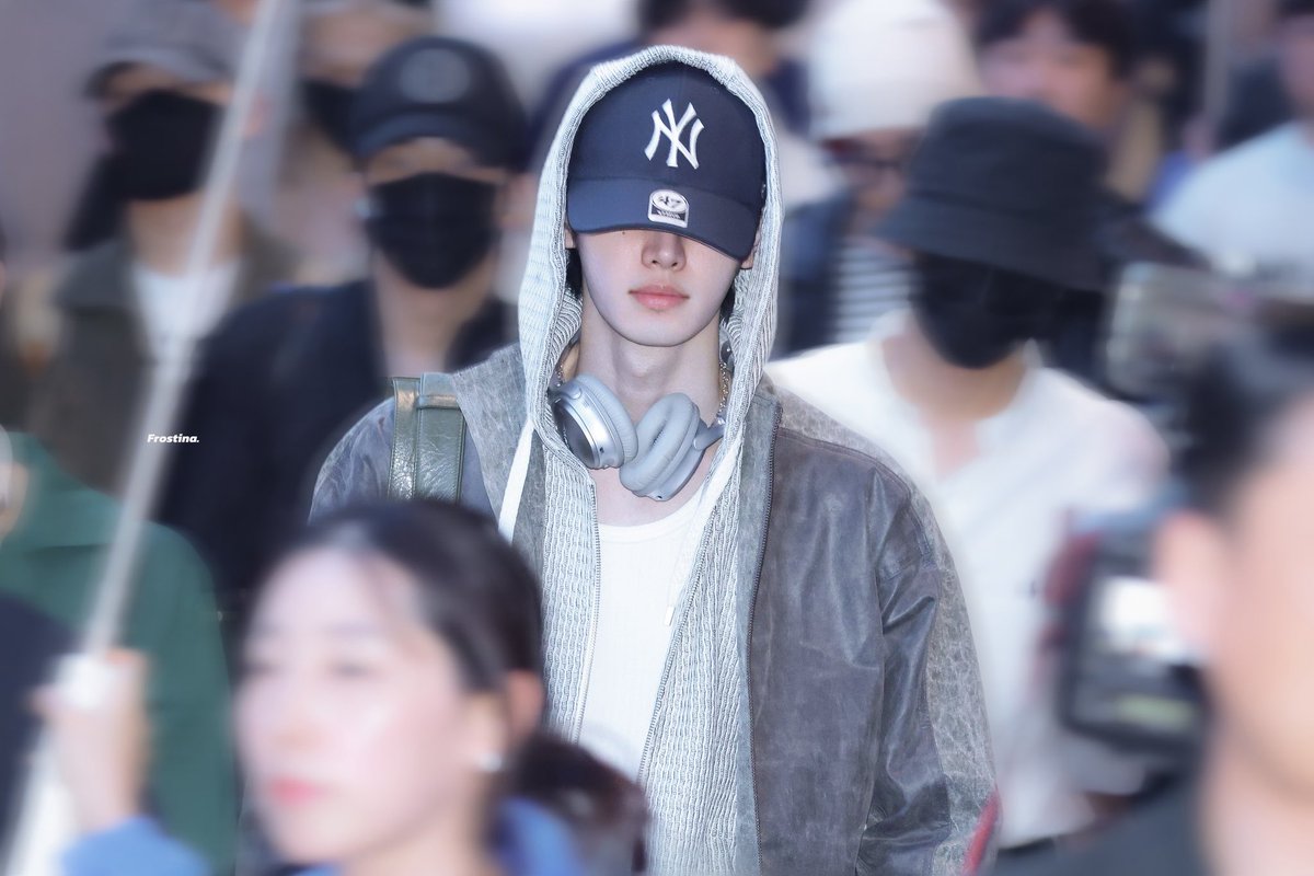 jnklcshn's tweet photo. THE AURA AND POWER THE PIC HOLDS https://t.co/HJv4kAL7H9