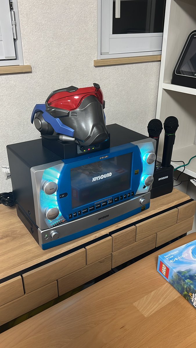 Rocket_Knight_'s tweet photo. 今日は打ち合わせラッシュ！

弊社はストレス解消の為に
カラオケを導入しております。 https://t.co/FlcWL2oDEh