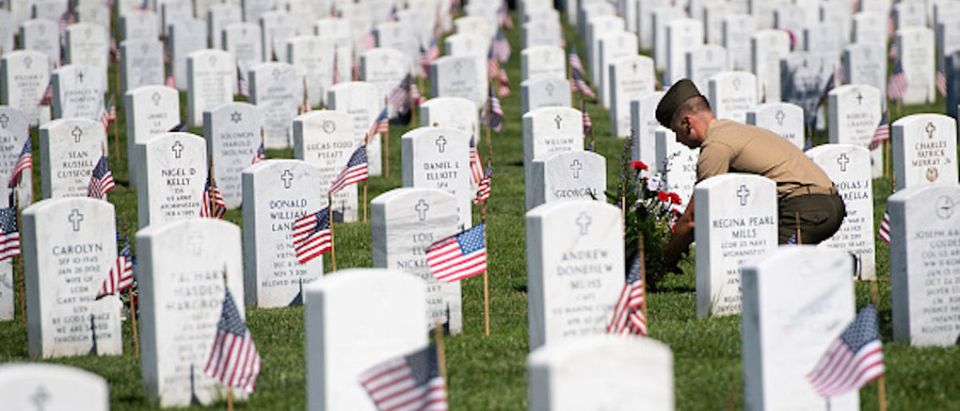joanmcos's tweet image. Although we will never forget, today - Memorial Day - we honor all those who made the ultimate sacrifice for our country so that we may live in peace. May God continue to bless them all. R.I.P.鉁濓笍馃檹
