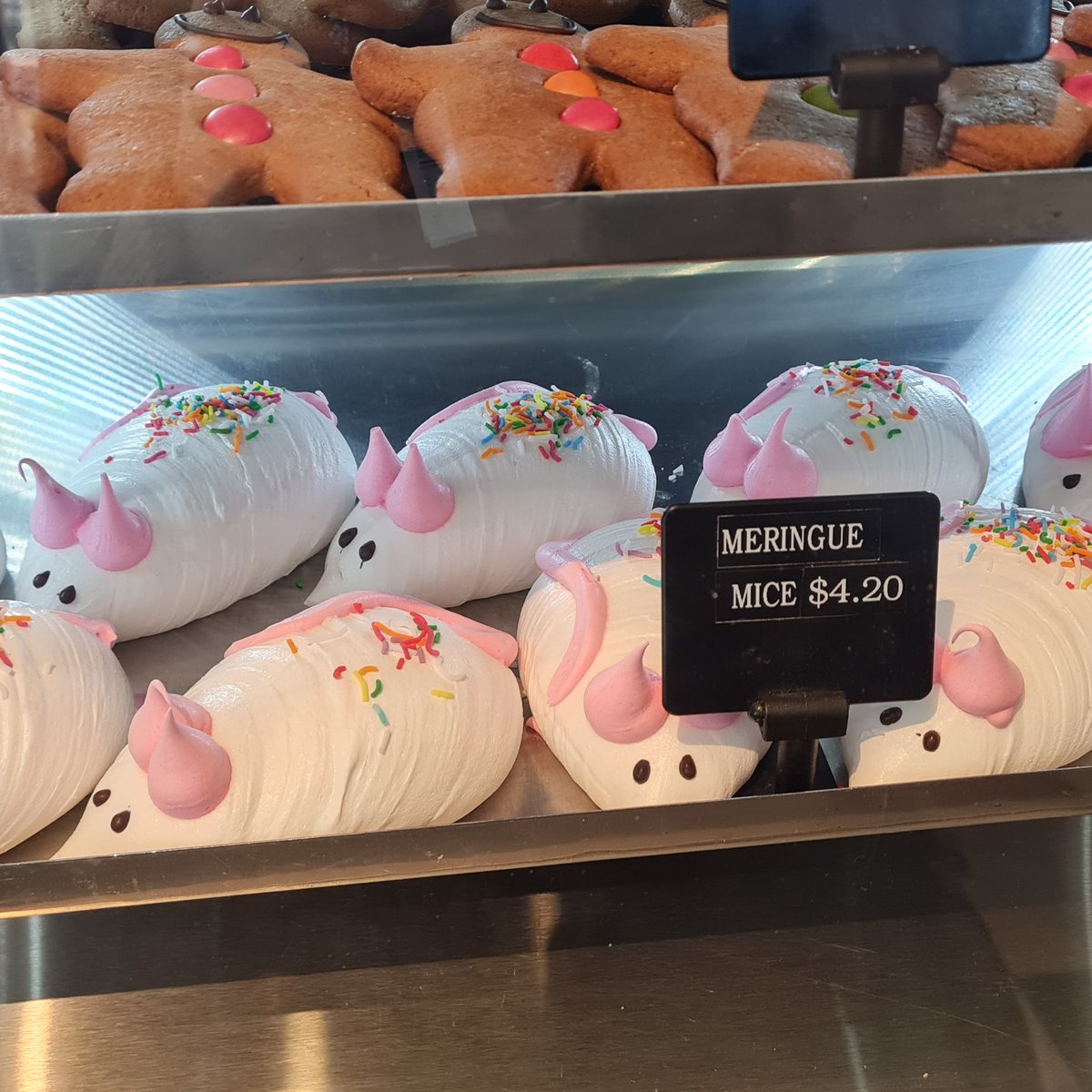 bluntspork tweet media