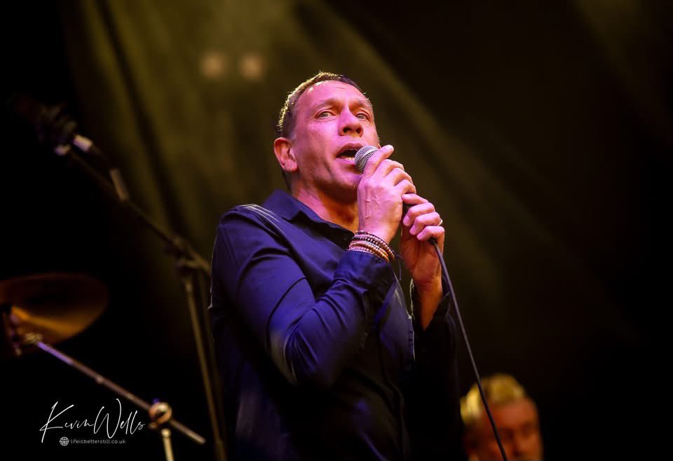 kevin wells (@bigwhopperkevin) on Twitter photo Shed Seven at Bramall Lane Sheffield 25.5.25 <a href="/shedseven/">Shed Seven</a> <a href="/Ricktw1tter/">Rick Witter</a> special guests to <a href="/PaulHeatonSolo/">Paul Heaton</a> <a href="/SheffieldUnited/">Sheffield United</a> #shedseven #rickwitter #paulbanks #Tomgladwin #Sheffield #SheffieldUnited #livemusic #livemusicphotography Shed Seven at Bramall Lane Sheffield 25.5.25 <a href="/shedseven/">Shed Seven</a> <a href="/Ricktw1tter/">Rick Witter</a> special guests to <a href="/PaulHeatonSolo/">Paul Heaton</a> <a href="/SheffieldUnited/">Sheffield United</a> #shedseven #rickwitter #paulbanks #Tomgladwin #Sheffield #SheffieldUnited #livemusic #livemusicphotography