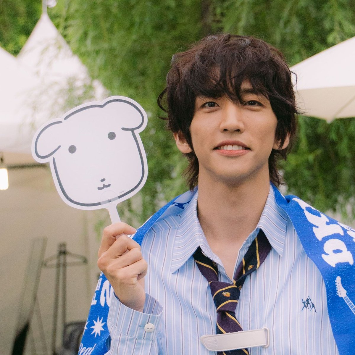 L8O2V1E_'s tweet image. 힝거                                       거믕거