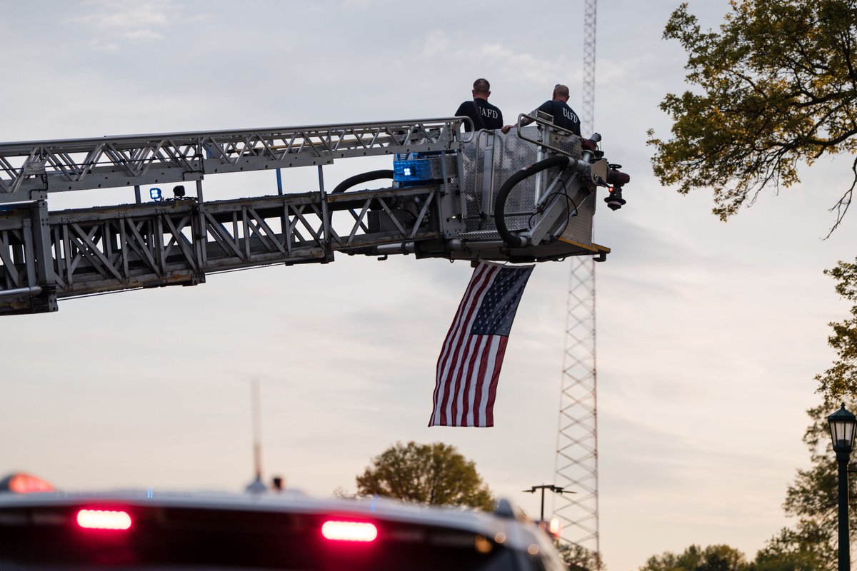 This #MemorialDay, we honor the brave men and women who gave their lives for our nation. 🇺🇸 We are forever grateful for their service.

City offices are closed in observance. Trash and recycling is delayed by one day this week. Fire and Police remain on duty 24/7.