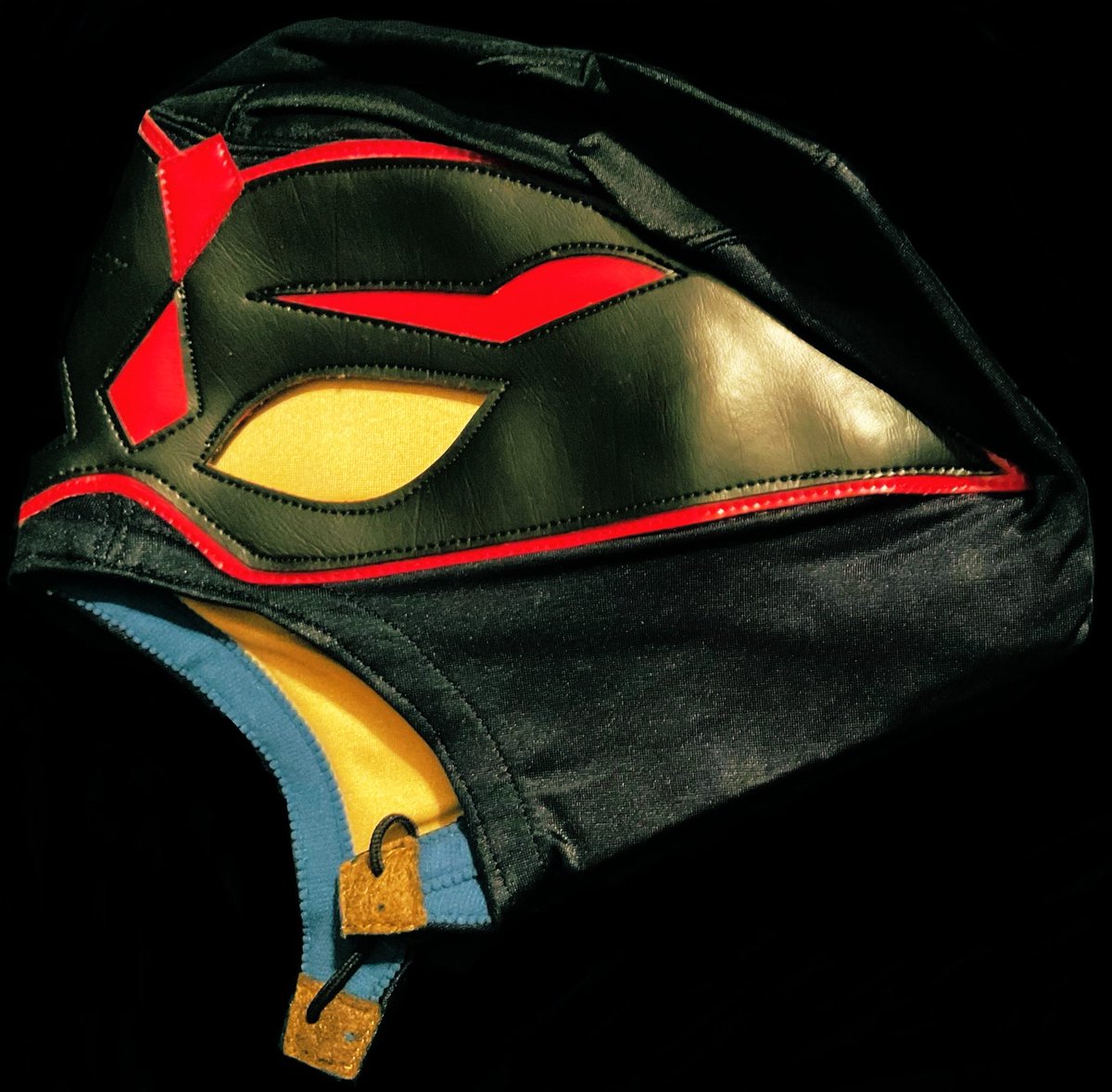 RHP4ever's tweet photo. Create-A-Wrestler mask worn for Chikara @CHIKARApro in 2007. Create-A-Wrestler was the first masked identity of the wrestler that would go on to become Dasher Hatfield @VeryGoodProWres. #CreateAWrestler #DasherHatfield #AveryGood #Chikara #ChikaraPro https://t.co/MIkb7SejcK