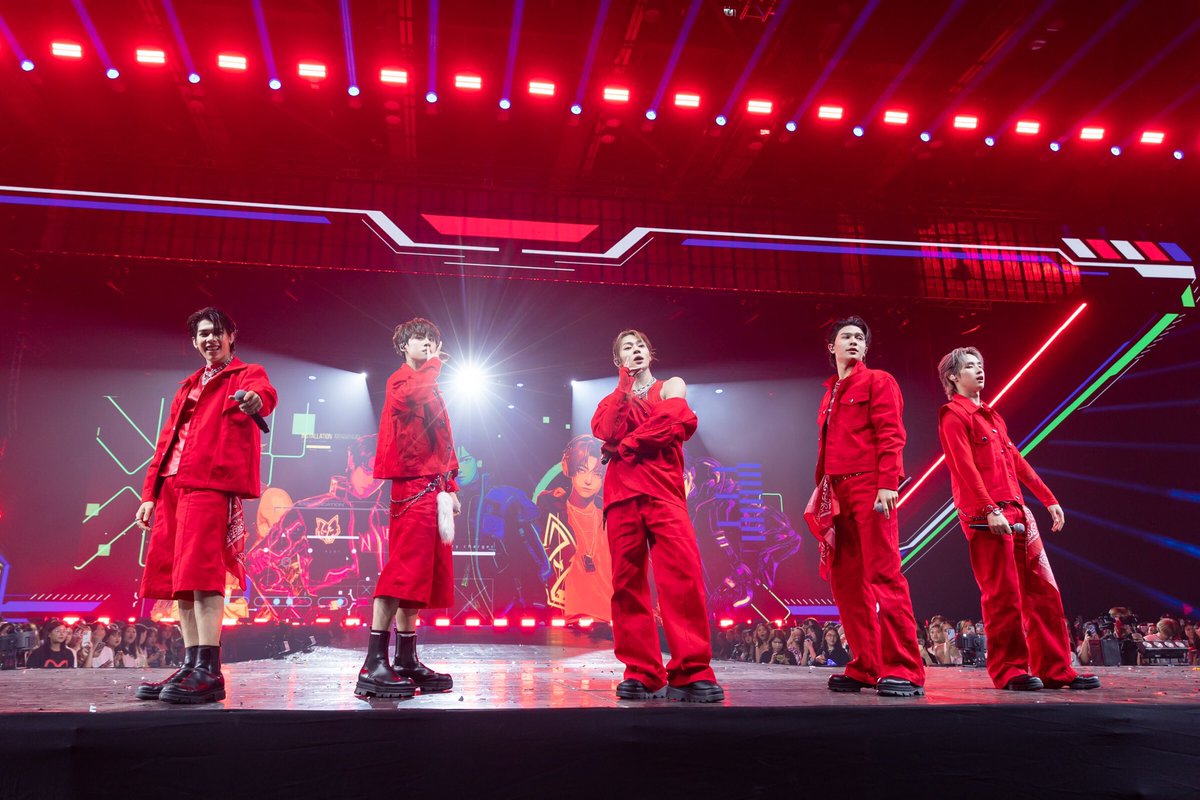 atimeshowbiz's tweet photo. ระดับ #LYKN แรงดีไม่มีตก!! Performance จัดเต็มตลอดๆ!! ไฮไลท์สุดคือ #WHIPLASH จึ้งมากกก ชอบมากกกก

ควงอึ๋ม ❌ควงกล้าม✅ กดถูกใจรัวๆๆๆๆ

#GOTCHAPOP3 
#ATIMESHOWBIZ https://t.co/TPEYiI608o