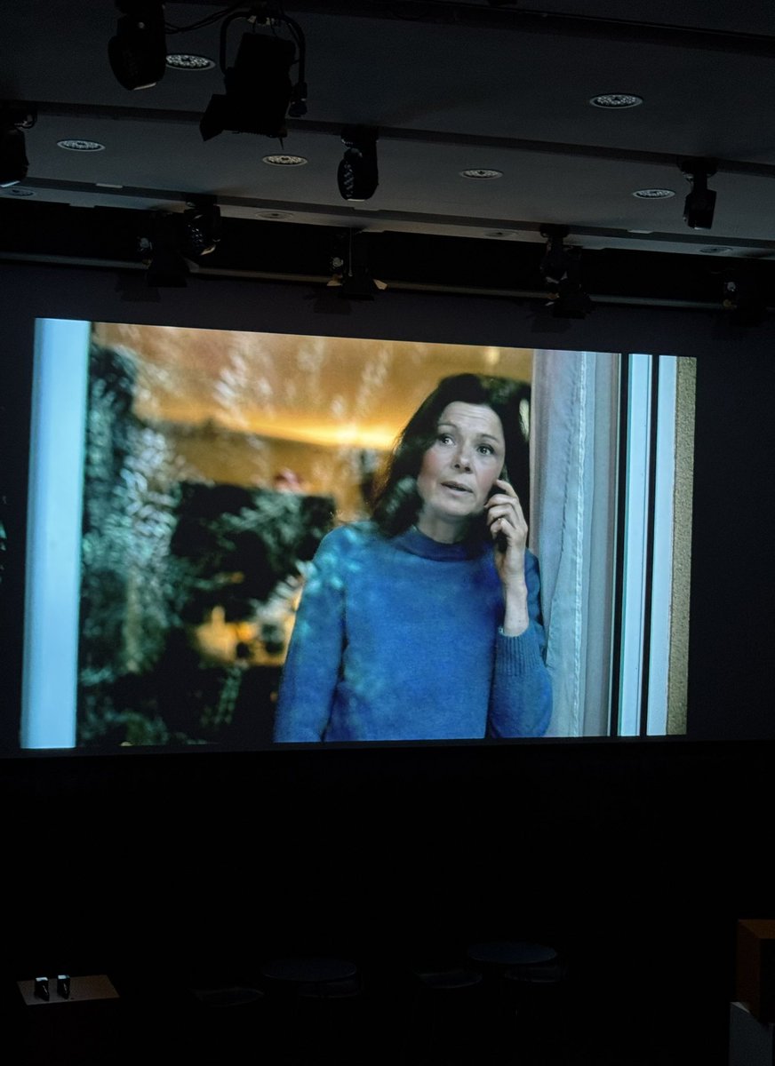 Nos collègues ont du talent et ils le prouvent 👏 Suspens garanti avec le court-métrage « Entre Chien et Loup » réalisé par David Roca, soutenu par <a href="/OrangePassionF/">OrangePassions</a>,  présenté en AP à @Orange Gardens #LifeAtOrange