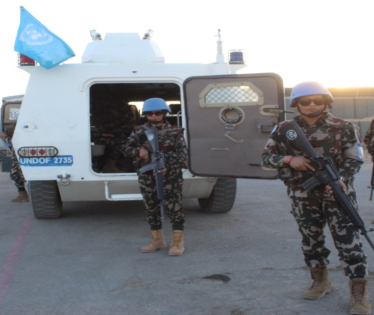 #UNDOF continues to carry out its mandated tasks. One such task is to patrol the Areas of Separation &amp; Limitation along the #Golan to Observe, Monitor &amp; Report any violations to the Disengagement Agreement and/or to deescalate potentially tense situations.