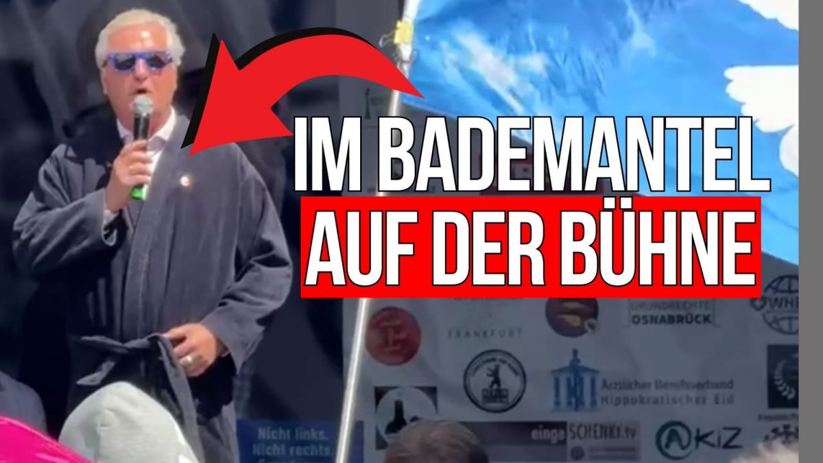 Jürgen Elsässer im Bademantel auf der Bühne bei der Demonstration unter dem Motto „Deutschland steht auf“ am 24. Juli 2025.
compact-online.de/elsaesser-im-b…
