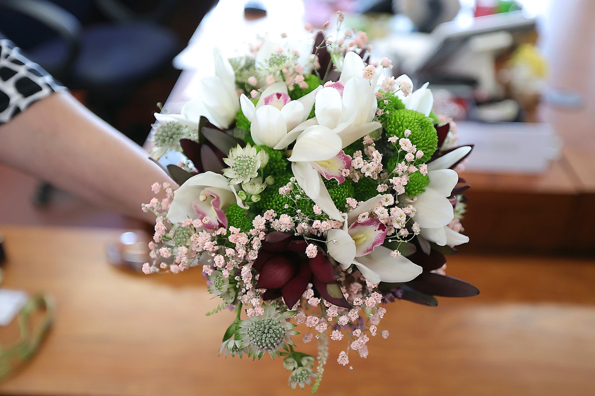 🇨🇿 Kdo o sobě může říct: Obsluhoval jsem českého prezidenta? Studenti krajské Střední školy prof. Zdeňka Matějčka Ostrava-Poruba. Ti totiž pro hlavu státu a jeho manželku připravili a servírovali oběd na krajském úřadu. Hostiteli byli hejtman Josef Bělica a krajští radní.

🥘A co