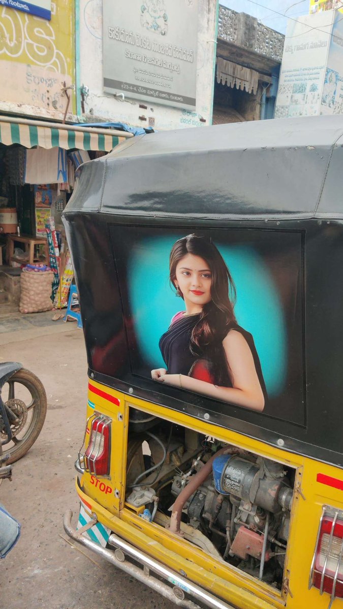 One of my friend captured this today, as he saw my pic on tuk tuk . Little me used to dream of this and ta-daaa!!!😝🥹🫶

Grateful for lil things that feels so big🙏

#bandhavisridhar #Gratitude #love