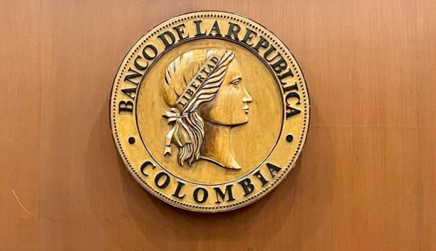kahunahq's tweet photo. Colombia’s central bank is piloting a sovereign digital currency on @cosmos using IBC Eureka—the first government-backed CBDC deployment on the network.

It’s a clear signal: Cosmos is moving beyond experimentation and into policy-grade infrastructure.
The pilot, developed with @interchain_io and major Colombian banks, gives the central bank full control over its validator set, which ends up creating a permissioned environment on public infrastructure. It offers interoperability without compromising institutional trust.

“When you’re the Colombian government, there is no way you’re trusting anyone except for yourself.”
— Maghnus Mareneck, CEO, Interchain Labs.

Why Cosmos Fits CBDCs
CBDCs are digital forms of sovereign money, designed for programmability, auditability, and legal equivalence to cash. 

They are not decentralized; but increasingly rely on blockchain infrastructure for performance and security.

Cosmos fits because it was built for modular sovereignty. IBC Eureka eliminates bridges and external trust assumptions. Governments can define their own validator sets while maintaining interoperability with the broader ecosystem.

It’s secure, composable, and institutionally legible.

Why It Matters for ATOM
IBC Eureka transforms ATOM’s economics. 

Cross-chain fees are used to buy and burn ATOM—introducing deflationary pressure tied directly to network usage.

With IBC already powering billions in volume across 115+ chains, this unlocks real on-chain value accrual.

Protocol usage → fee generation → token scarcity.

$ATOM becomes more than the native asset—it becomes the economic backbone of sovereign blockchain interoperability.

The Takeaway

This pilot is a template, not a one-off. 

It positions Cosmos as viable infrastructure for the coming wave of CBDCs and digital public finance—secure, sovereign-aligned, and economically sound.

Public blockchains are no longer theoretical for institutions and Cosmos is proving it.