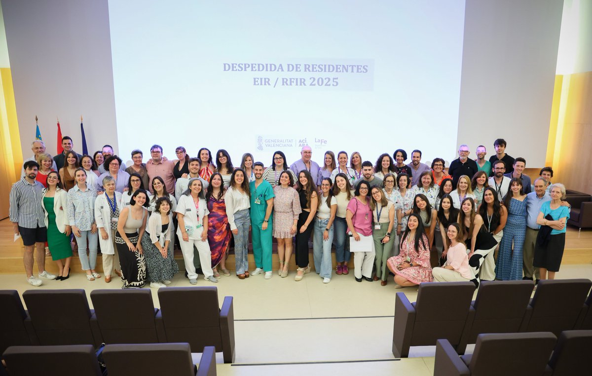 HospitalLaFe (@hospitallafe) on Twitter photo 🎓Los residentes de las especialidades menores de tres años terminan su residencia en el <a href="/HospitalLaFe/">HospitalLaFe</a>
🏅En el acto de despedida María Fernández de Enfermería Pediátrica y Silvia Fluixà de Enfermería del Trabajo recibieron los Premios Fin de Residencia👏
lafe.san.gva.es/es/-/premios-e… 🎓Los residentes de las especialidades menores de tres años terminan su residencia en el <a href="/HospitalLaFe/">HospitalLaFe</a>
🏅En el acto de despedida María Fernández de Enfermería Pediátrica y Silvia Fluixà de Enfermería del Trabajo recibieron los Premios Fin de Residencia👏
lafe.san.gva.es/es/-/premios-e…