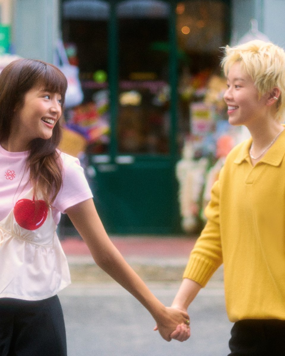 ครั้งแรก!! “แบมแบม-ใบปอ” ควงคู่เสิร์ฟเคมี…ดีต่อใจ ลงซีรีส์แซฟฟิกเรื่องใหม่ “Be My ANGEL ฉันหลงรักเทวดาของฉัน”

🔗 facebook.com/share/p/15uwgP…

#ฉันหลงรักเทวดาของฉัน
#BeMyAngelTheSeries
#PennyyStudio