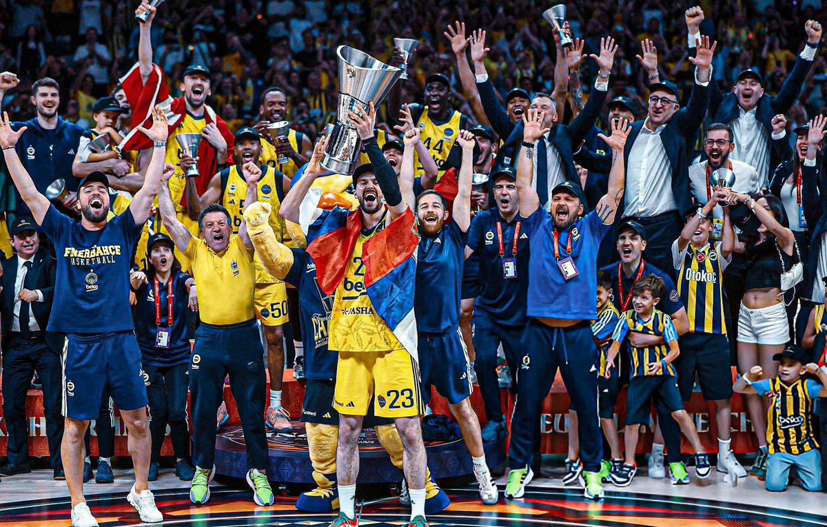 AVRUPA ŞAMPİYONU TAKIMIMIZI KARŞILIYORUZ!

25 Mayıs 2025 tarihinde Abu Dhabi’de oynanan Final Four final karşılaşmasında Monaco’yu mağlup ederek kulüp tarihimizde ikinci kez Avrupa’nın en büyüğü olan Fenerbahçe Beko Basketbol Takımımız, bugün yurda dönüyor.

Saat 14.30’da Sabiha