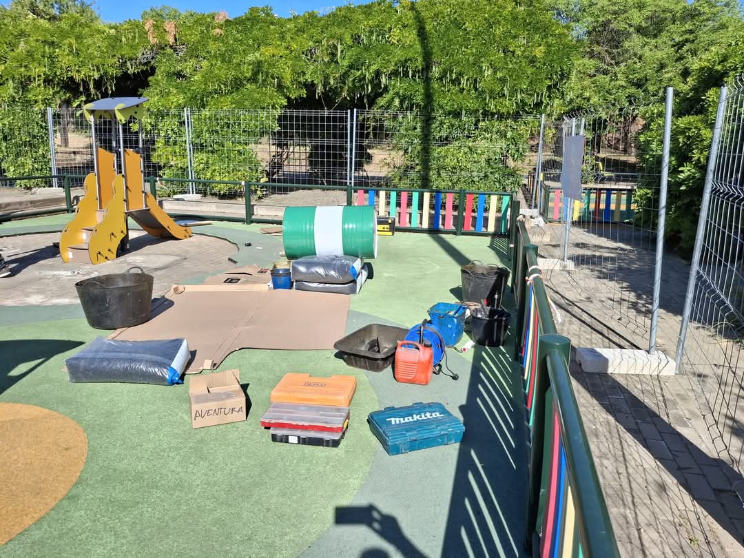 Reparación del Parque Infantil del Parque Moret:

Imágenes: Ayuntamiento de Huelva.