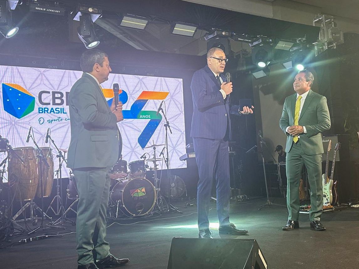An Exciting Weekend for School Sports 🌍🏆

CBDE, a key ISF member, marked its 25th anniversary with a major celebration. The event gathered ISF leaders, including President Željko Tanasković, vice-presidents, and continental presidents.

A milestone worth celebrating together!