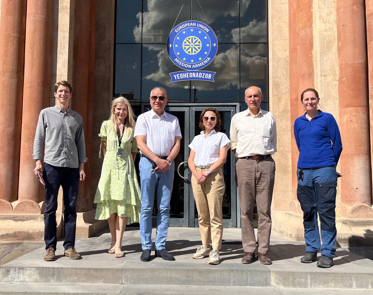 EEAS_SecGen's tweet image. EU Mission in Armenia makes a difference in the region. Its stabilising role is appreciated by people and partners.
An honour to visit and meet all the committed colleagues!