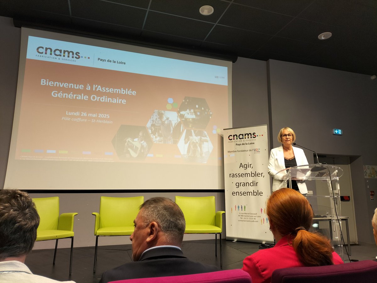 Ouverture de l' AG Cnams Pays de la Loire par la Présidente Chantal Goichon sur le thème "L' énergie de faire, la force d être ensemble " aujourd'hui à Pôle Coiffure à St Herblain #artisanat #SavoirFaire