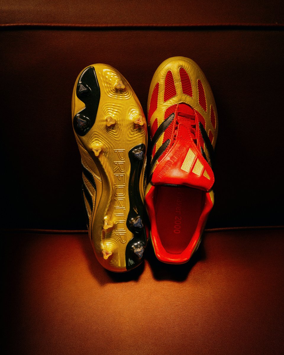 futbolemotion's tweet photo. En el año 2000, adidas creó una bota exclusiva para el mejor jugador del mundo: Zinedine Zidane
🔓 25 años después, el mito se hace realidad. Vuelve la Predator Precision "ZZ".
👀 Atentos…
--
#futbolemotion #adidasfootball #adidas #adidaspredator #predatorprecision #zidane #zz https://t.co/WS0HxGMi7o